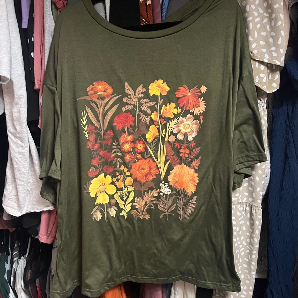 SHEIN Olive Green Floral Short Sleeve Top